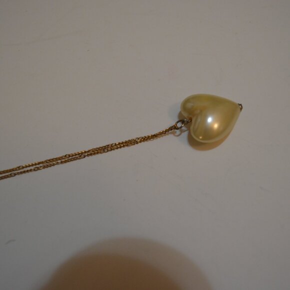 Necklace Chain & Pendant Golden Tone Faux Pearl Pearlescent Bead Rings Fastener - Picture 1 of 6